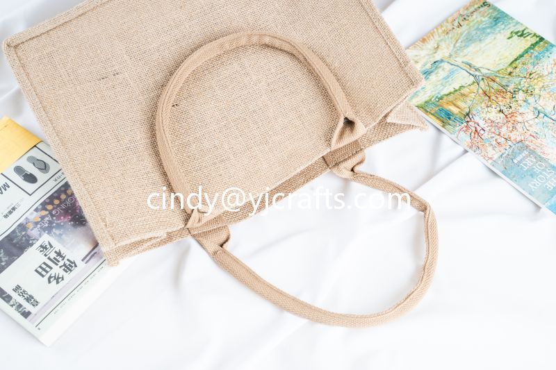Wholesale Hot Sale New Style Eco Recycle Natural Foldable Reusable Linen Jute Fashion Bag Burlap Bag Printing With Logo